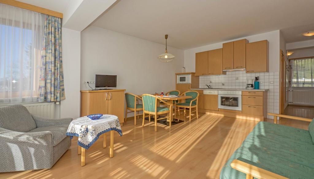 Haus Schluder - Familie Stanitzer Hotel Weissensee Room photo